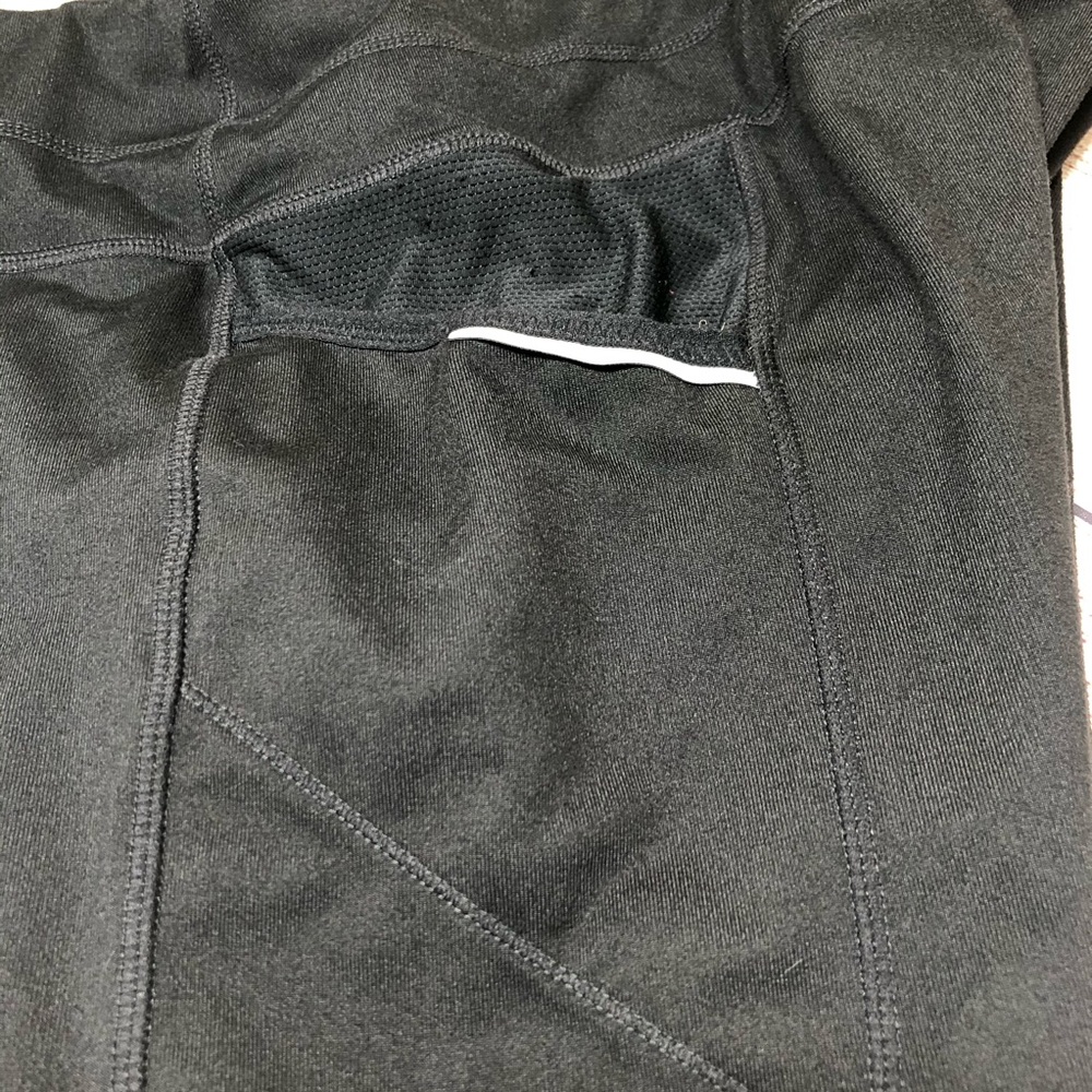 Athleta Performance Capris - Picture 4 of 9